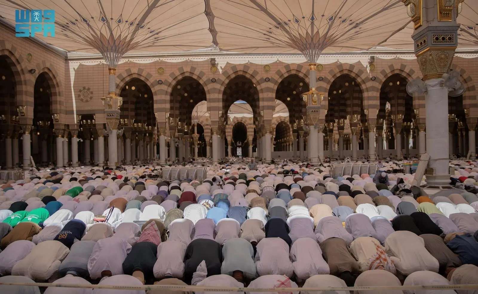 إمام وخطيب المسجد النبوي الشيخ الدكتور عبدالبارئ الثبيتي المسلمين بتقوى الله