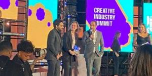 لحظة
      غضب
      يفوز
      بأفضل
      مسلسل
      15
      حلقة
      بحفل
      creative
      industry
      summit
      ” - ستاد العرب