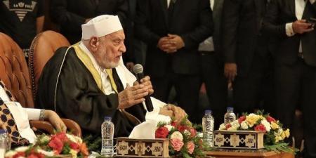 أحمد عمر هاشم: نقابة الأشراف تدعو إلى الله وتنشر سيرة أشرف الخلق - ستاد العرب