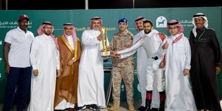 صور| "الحربي" يشهد مراسم حفل سباق الخيل على كأس وزارة الدفاع - ستاد العرب