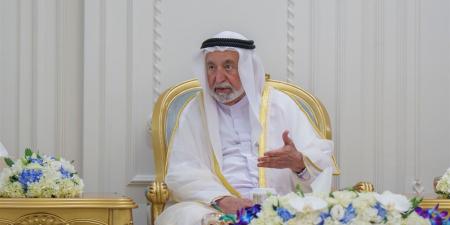 حاكم
      الشارقة
      يعتمد
      شعاراً
      موحداً
      للجمعيات
      التعاونية
      لصيادي
      الأسماك - ستاد العرب