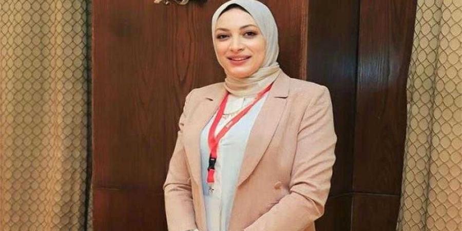 دينا
      الرفاعي
      :
      الكرة
      النسائية
      بدأت
      عهداً
      جديداً
      بمشاركة
      الاهلي
      والزمالك
      والأندية
      الشعبية - ستاد العرب