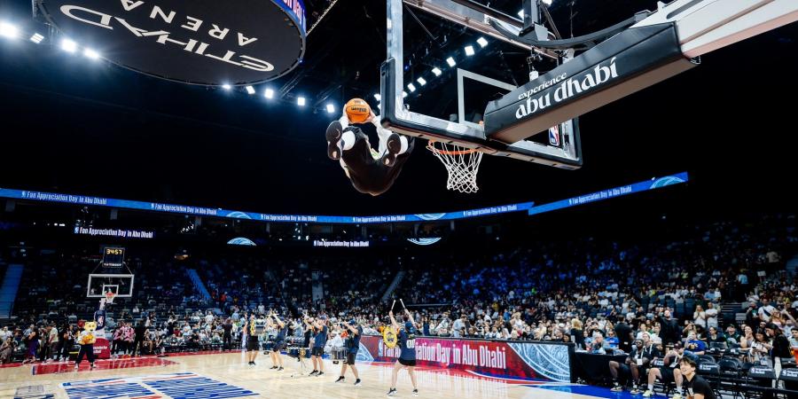 تجارب
      رائعة
      في
      يوم
      الاحتفاء
      بمشجعي
      NBA
      في
      أبوظبي - ستاد العرب