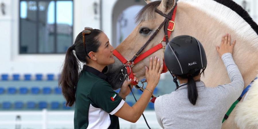 «أبوظبي
      للفروسية»
      يطلق
      جلسات
      ركوب
      الخيل
      العلاجية
      لأصحاب
      الهمم - ستاد العرب