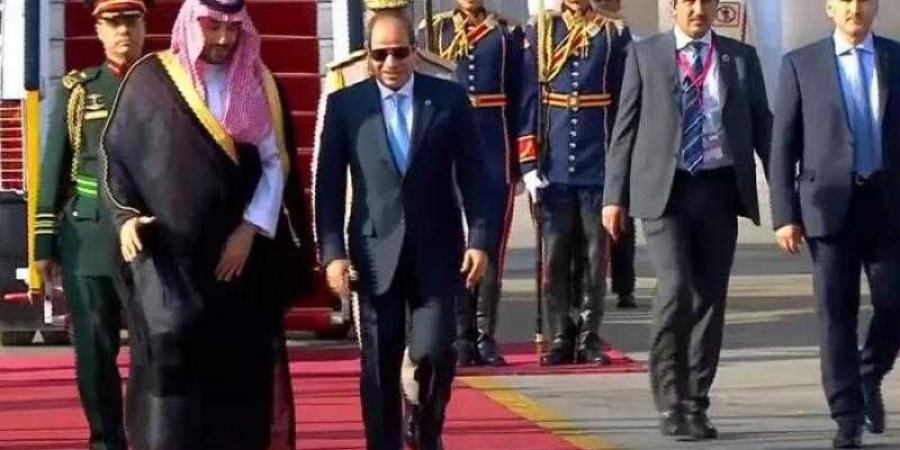 الرئيس
      السيسي
      يستقبل
      ولي
      العهد
      السعودي
      بمطار
      القاهرة - ستاد العرب