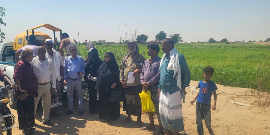 وزارة
      الزراعة
      والري
      والثروة
      السمكية
      تنفذ
      حملة
      لمكافحة
      دودة
      الجيش
      الافريقية
      بلحج - ستاد العرب