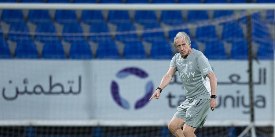 الهلال
      يواجه
      التعاون
      للابتعاد
      أكثر
      عن
      النصر - ستاد العرب