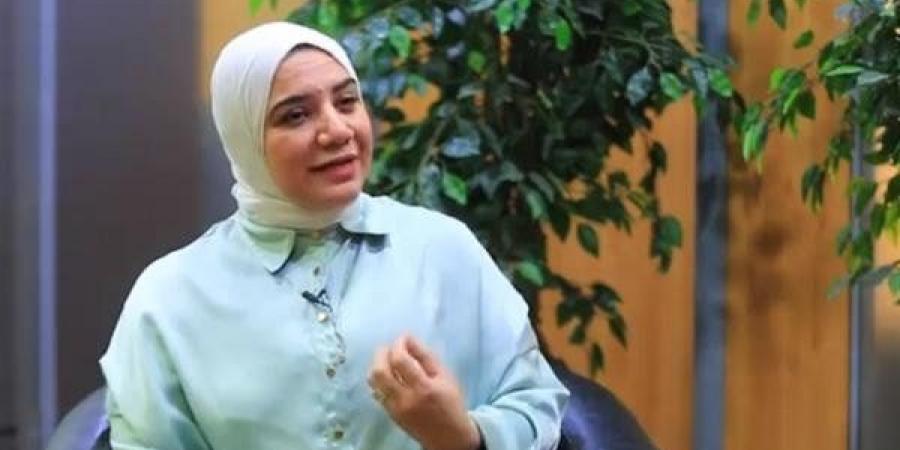 هبة
      السيد
      رئيسا
      لجهاز
      تنمية
      التجارة
      الداخلية
      بوزارة
      التموين - ستاد العرب