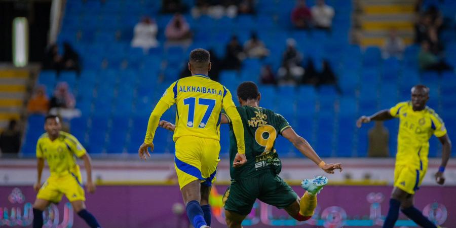 في
      غياب
      رونالدو..
      النصر
      يسقط
      في
      فخ
      الخلود - ستاد العرب