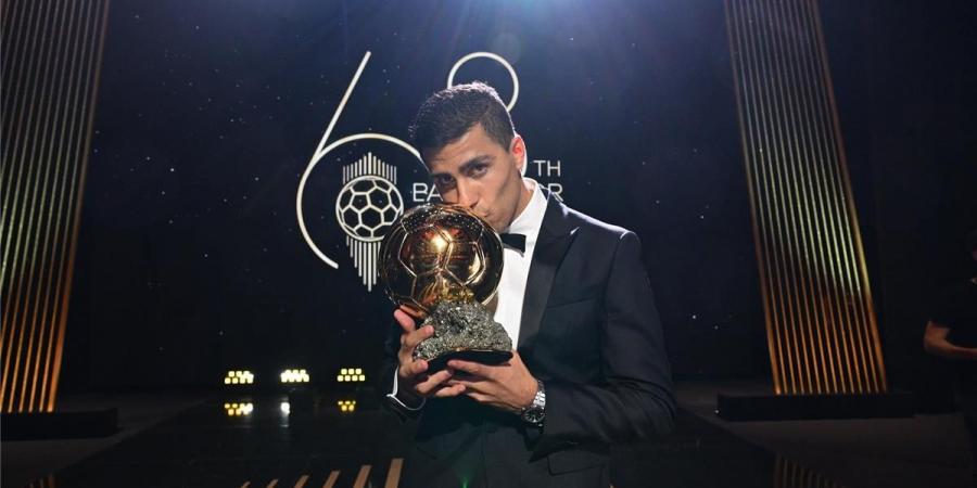 رودري:
      لاعب
      ريال
      مدريد
      هنأني
      بالكرة
      الذهبية..
      وسأدرك
      ما
      حققته
      في
      عمر
      الـ50 - ستاد العرب