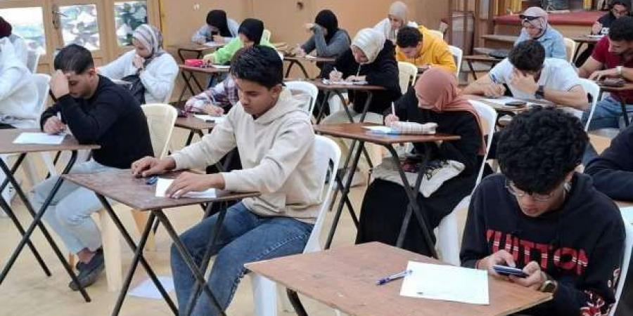 انطلاق
      امتحانات
      «الميدترم»
      في
      كليات
      جامعة
      الإسكندرية..
      5
      محاذير
      للطلاب - ستاد العرب