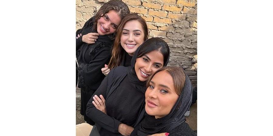 بدء
      تصوير
      مسلسل
      «ناقص
      ضلع»
      بمشهد
      بين
      4
      نجمات - ستاد العرب