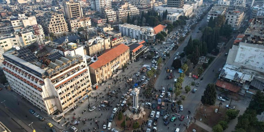 بضعة
      أيام
      غيّرت
      سوريا:
      من
      هجوم
      فصائل
      مسلحة
      إلى
      مغادرة
      الأسد - ستاد العرب