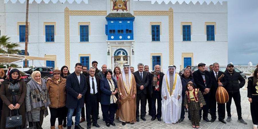 تونس
      تحتفي
      بانطلاق
      مهرجان
      القيروان
      التاسع
      للشعر
      العربي - ستاد العرب