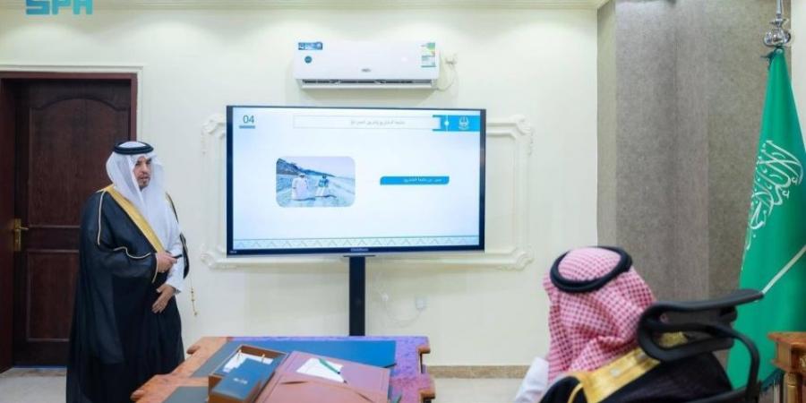 أميرِ منطقة الباحة يتفقَّد سير العمل بمحافظة غامد الزناد - ستاد العرب