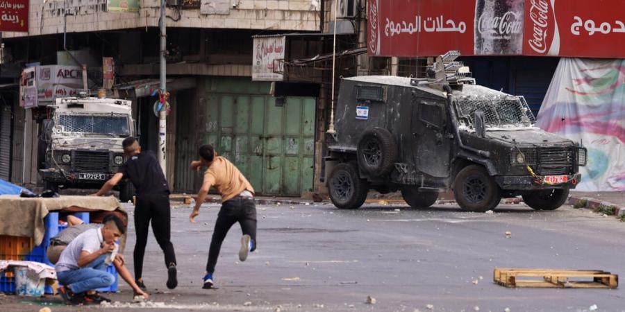 مقتل
      ثلاثة
      فلسطينيين
      برصاص
      الجيش
      الإسرائيلي
      في
      الضفة
      الغربية - ستاد العرب