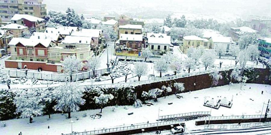 عاصفة
      قطبية
      تجتاح
      المغرب
      العربي
      وجنوب
      أوروبا - ستاد العرب