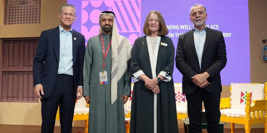 مهرجان
      طيران
      الإمارات
      للآداب
      يضيء
      على
      كتاب
      The
      Business
      of
      Philanthropy - ستاد العرب