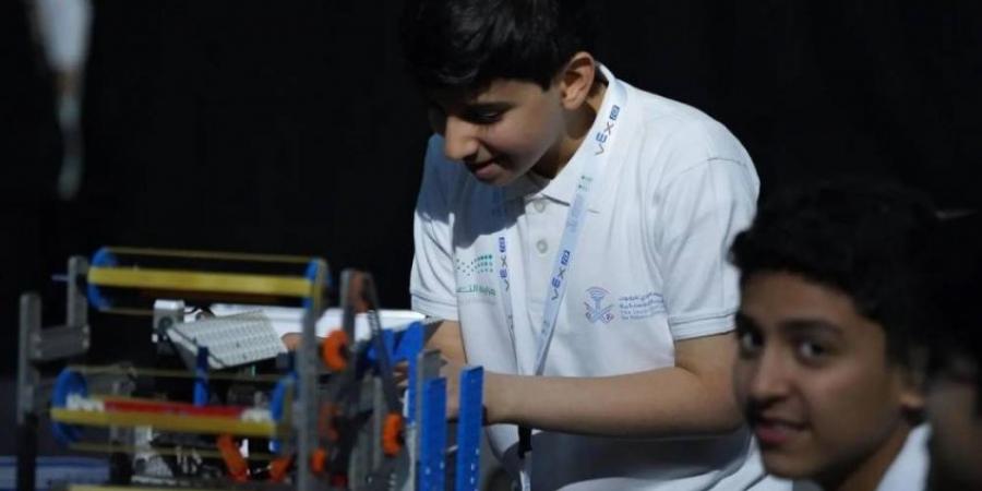 انطلاق بطولة (VEX IQ) في تصميم وبرمجة الروبوتات - ستاد العرب