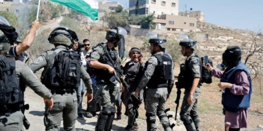 الضفة الغربية.. إصابة 16 فلسطينيًا جراء هجوم مستوطنين على بيت لحم - ستاد العرب