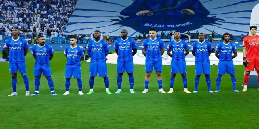 فيديو|
      «سبحة
      الهلال
      انفكت»..
      الدعيع
      ينتقد
      أصحاب
      الزي
      الأزرق
      في
      دوري
      روشن - ستاد العرب