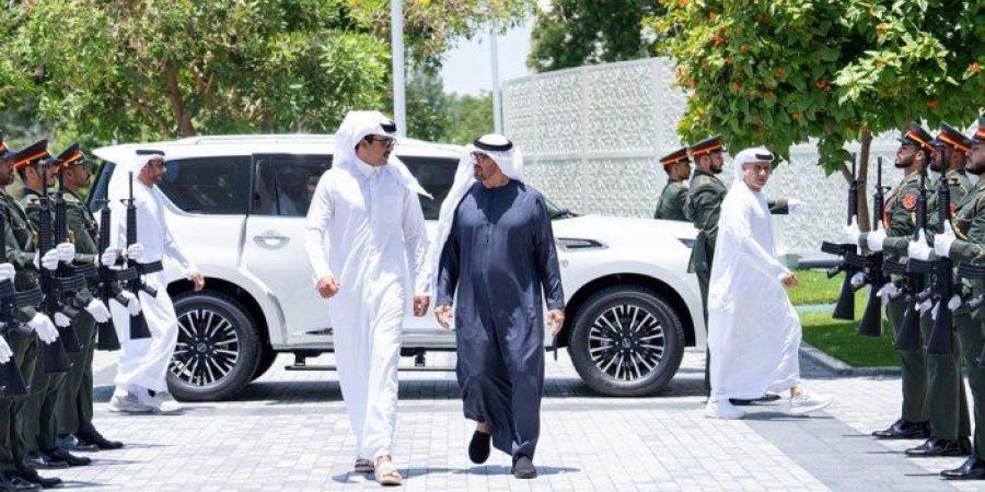 أمير
      قطر
      ورئيس
      الإمارات
      يبحثان
      العلاقات
      الأخوية
      والتطورات
      الإقليمية - ستاد العرب
