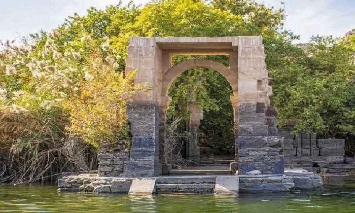 جزيرة «بيجة» في أسوان.. نقوش تحكي أسطورة حب إيزيس وأزوريس – الأسبوع