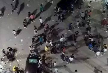 خلافات بسبب انتظار سيارة.. القبض على طرفي مشاجرة بالأسلحة داخل مطعم بحلوان