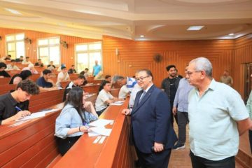 رئيس جامعة كفر الشيخ يتابع امتحانات الفصل الدراسي الثاني بالجامعة الأهلية ويؤكد الالتزام بأعلى معايير الجودة الأكاديمية