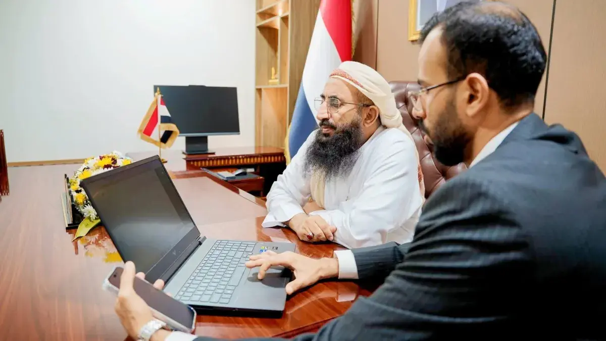 تدشين أول تأشيرة عمرة لليمنيين وتأكيد الاستعدادات للموسم الجديد