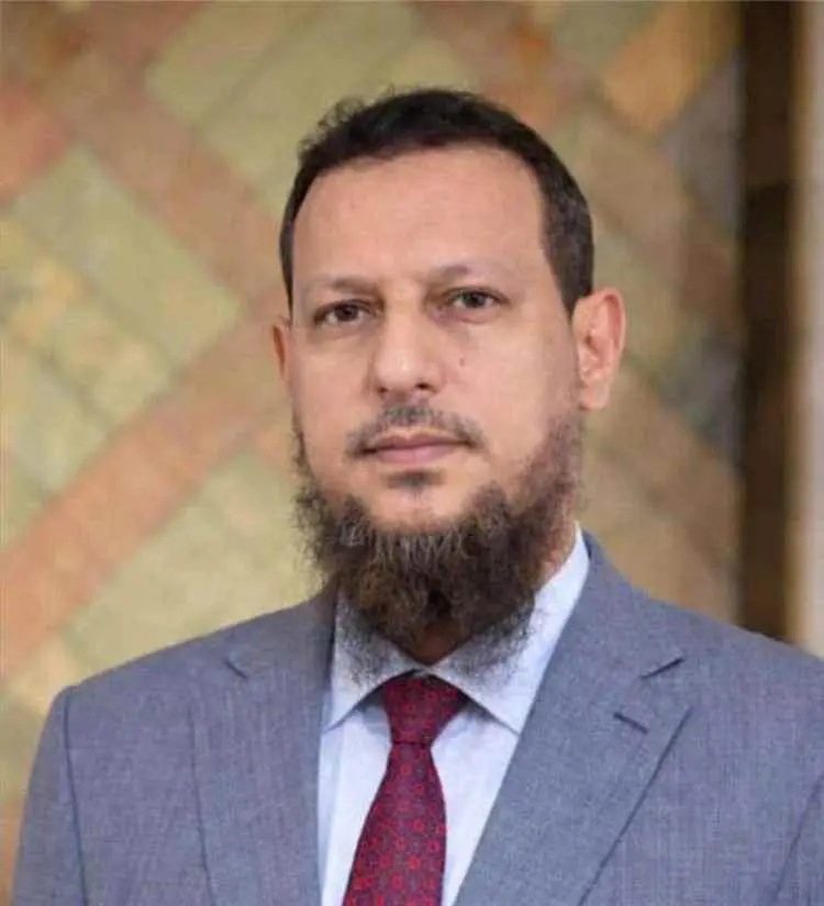مكتب محافظ عدن يحذر من انتحال صفته واستخدام رقم لطلب تحويلات مالية
