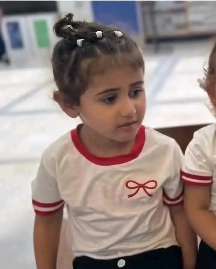 وفاة طفلة إثر سقوطها من نافذة فندق في عدن