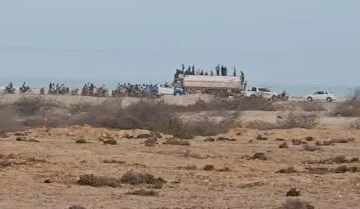 احتجاجات في المهرة تقطع طريق ناقلات وقود كهرباء الغيضة