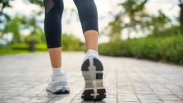 ماذا يحدث لجسمك إذا مشيت 30 دقيقة يومياً لمدة شهر؟