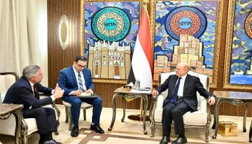 العليمي: لا سلام مستدام دون نزع سلاح المليشيات