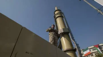 رضائي: في الحرب المقبلة ربما تزداد مساحة الأراضي الإيرانية