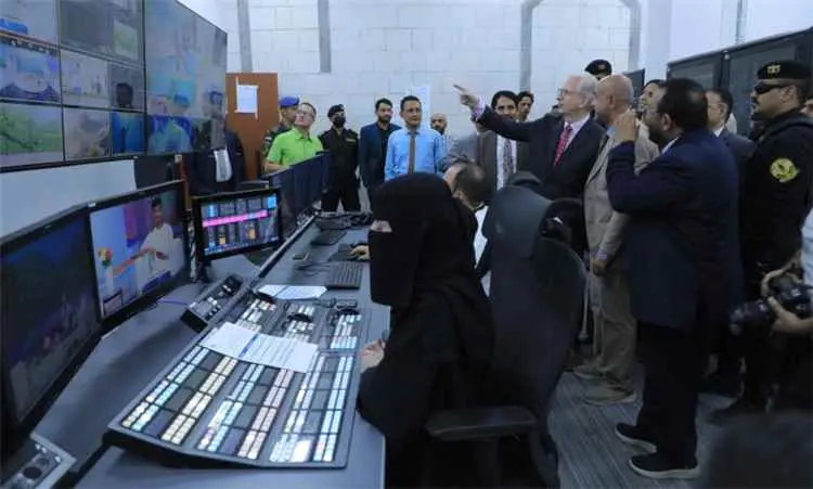 السفير الالماني يطلع على نشاط قناة سبأ الفضائية وهيئة مستشفى مأرب العام