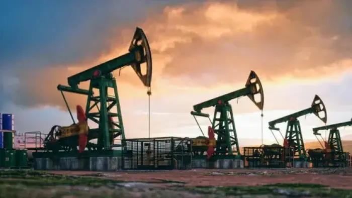 انخفاض أسعار النفط بالأسواق بفعل هبوط الواردات الصينية