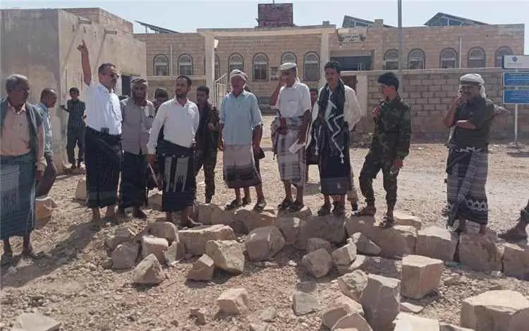 مدير عام الوضيع يتفقد العمل في مستشفى المديرية العام ويوقف البناء العشوائي في حرمه